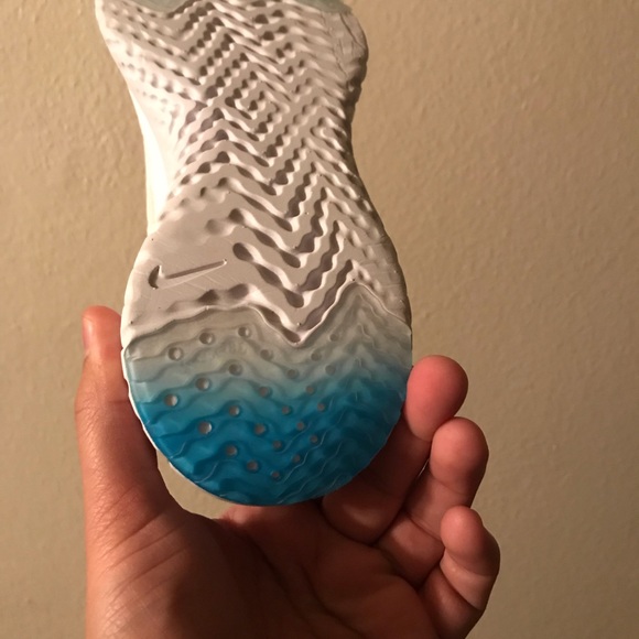 Nike white color size 8 US women - Picture 6 of 6